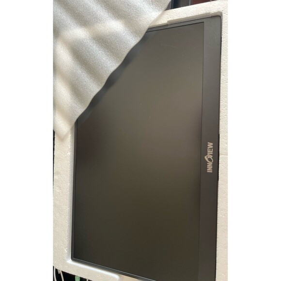 InnOview 15.6 inch 1080p portable monitor - Picture 2 of 3